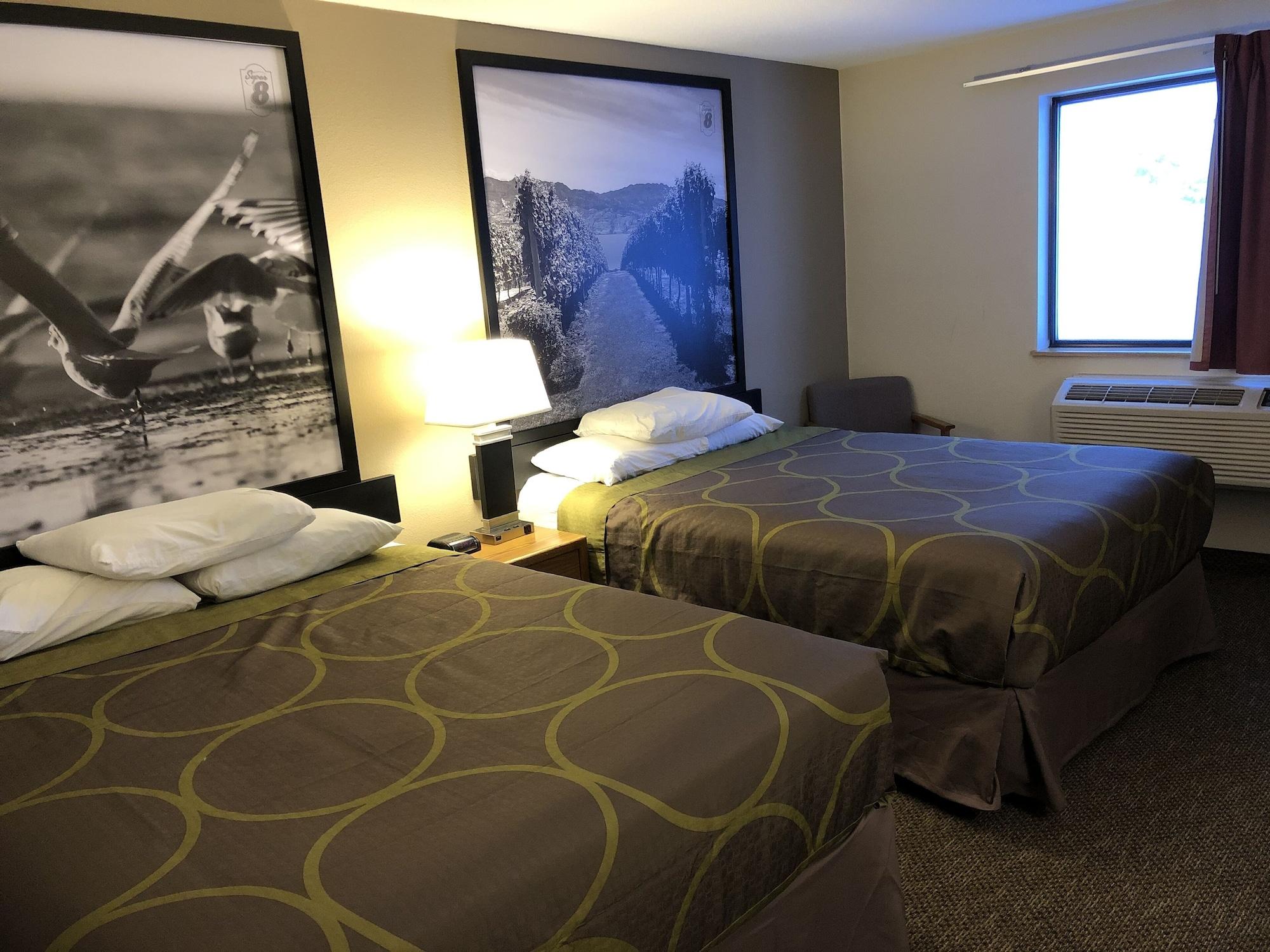 ซูเปอร์ 8 บาย วินด์แฮม ซัลมอน อาร์ม Hotel แซลมอนอาร์ม ภายนอก รูปภาพ