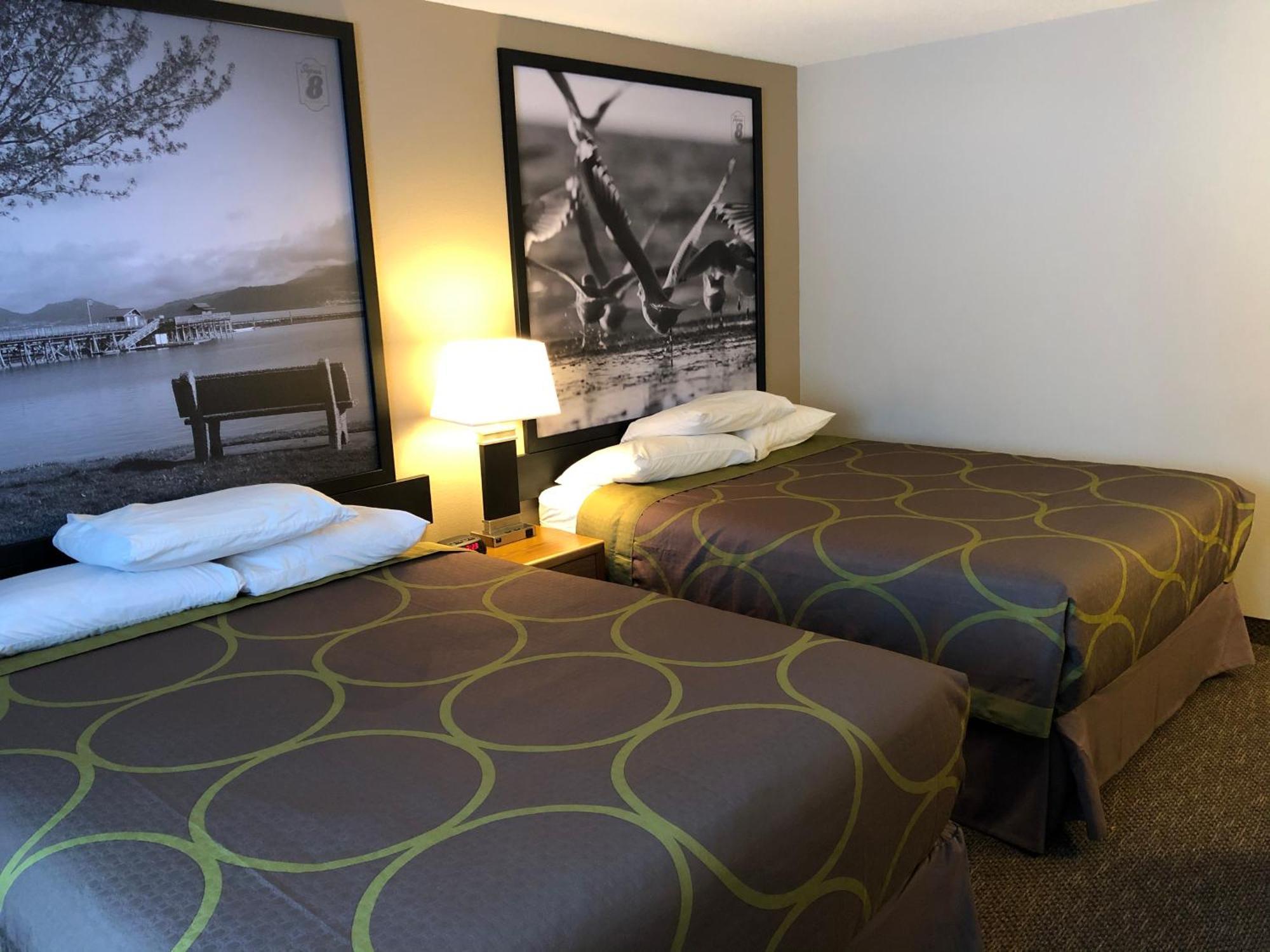 ซูเปอร์ 8 บาย วินด์แฮม ซัลมอน อาร์ม Hotel แซลมอนอาร์ม ภายนอก รูปภาพ