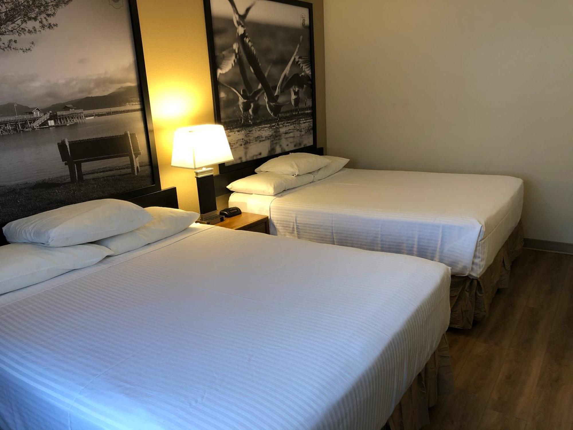 ซูเปอร์ 8 บาย วินด์แฮม ซัลมอน อาร์ม Hotel แซลมอนอาร์ม ภายนอก รูปภาพ