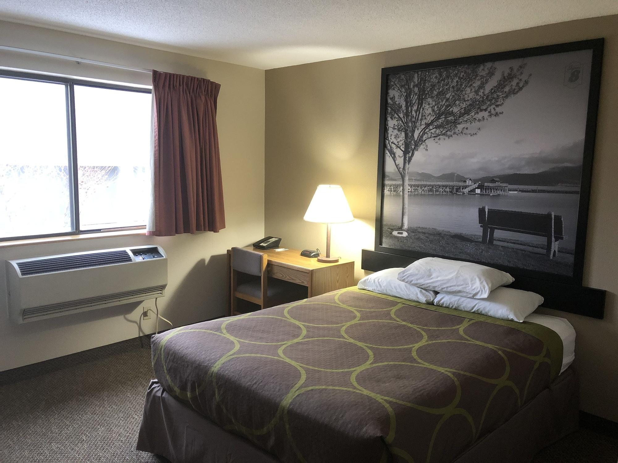 ซูเปอร์ 8 บาย วินด์แฮม ซัลมอน อาร์ม Hotel แซลมอนอาร์ม ภายนอก รูปภาพ