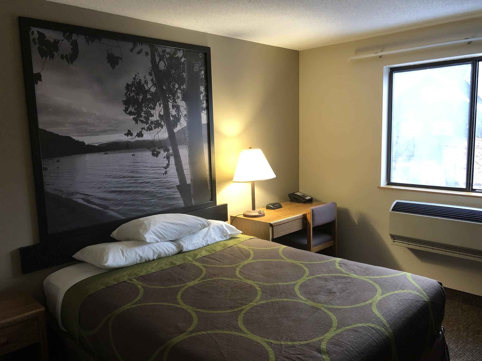 ซูเปอร์ 8 บาย วินด์แฮม ซัลมอน อาร์ม Hotel แซลมอนอาร์ม ภายนอก รูปภาพ