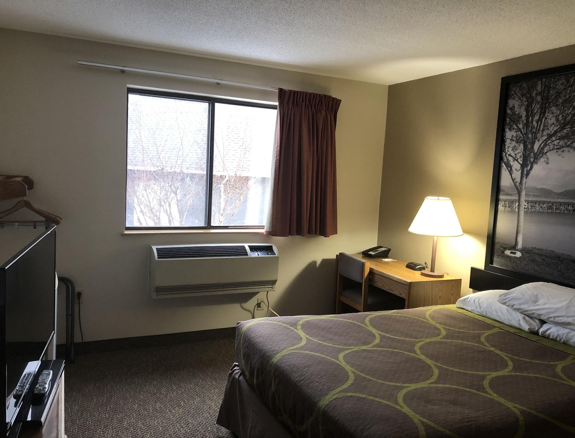 ซูเปอร์ 8 บาย วินด์แฮม ซัลมอน อาร์ม Hotel แซลมอนอาร์ม ภายนอก รูปภาพ
