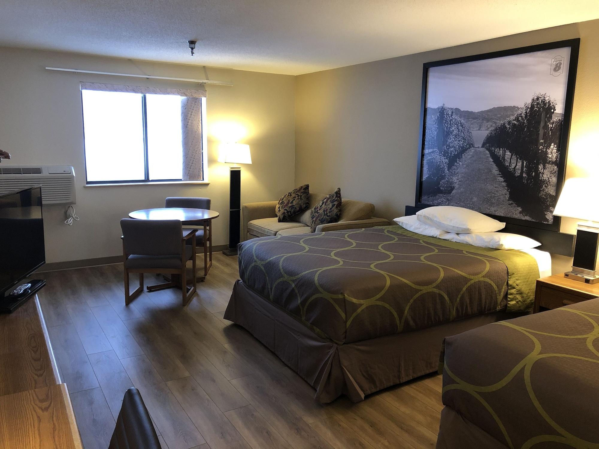 ซูเปอร์ 8 บาย วินด์แฮม ซัลมอน อาร์ม Hotel แซลมอนอาร์ม ภายนอก รูปภาพ
