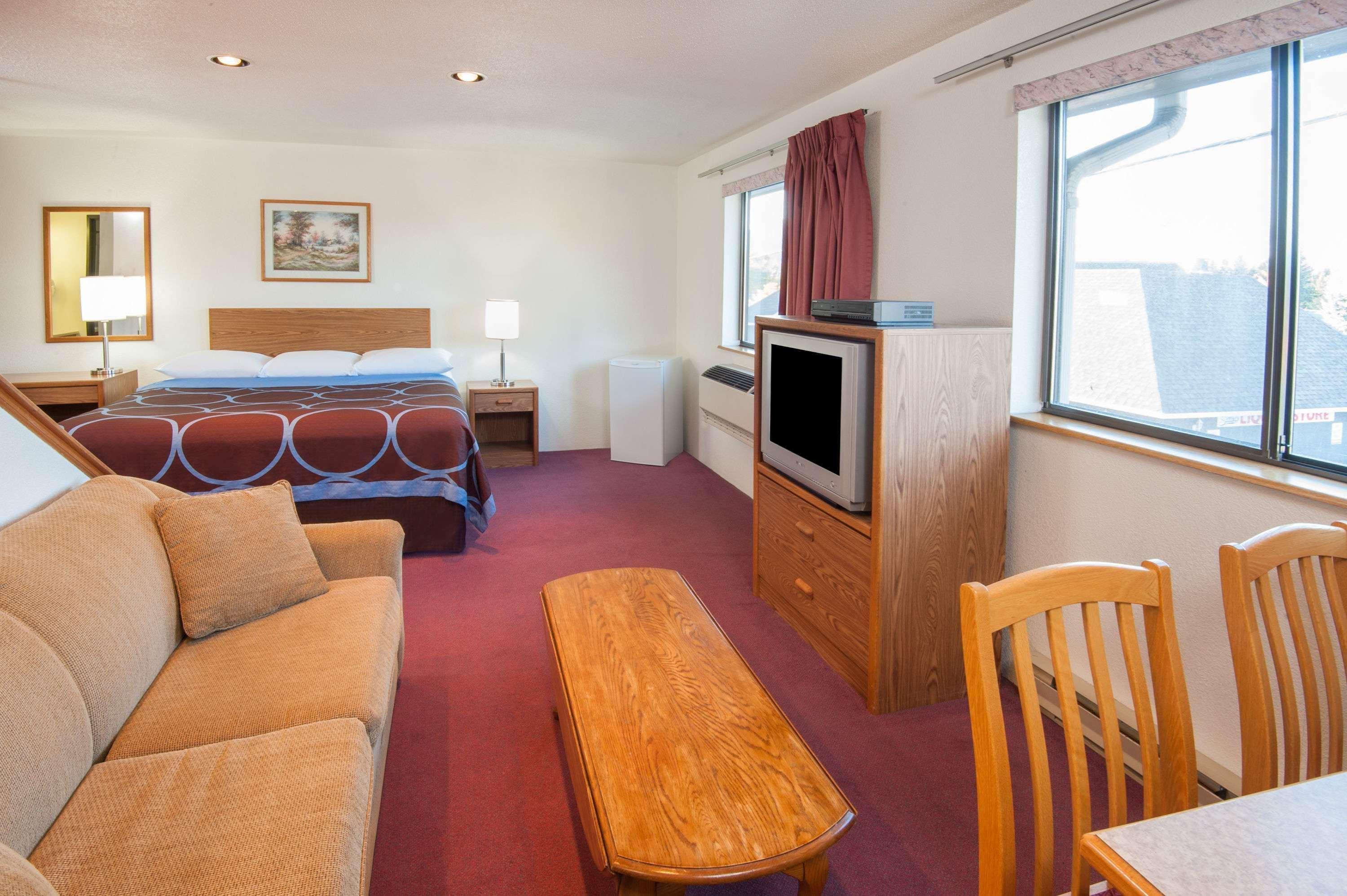 ซูเปอร์ 8 บาย วินด์แฮม ซัลมอน อาร์ม Hotel แซลมอนอาร์ม ภายนอก รูปภาพ