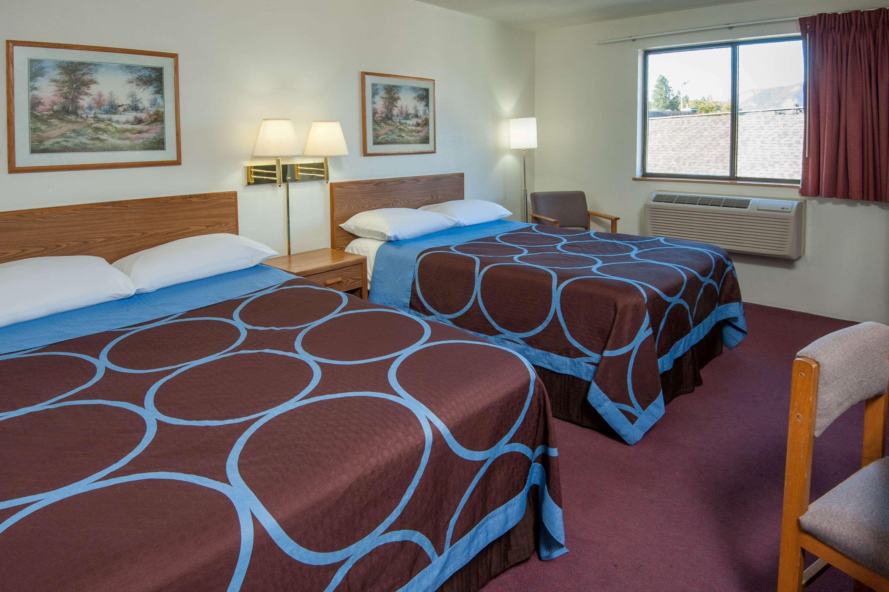 ซูเปอร์ 8 บาย วินด์แฮม ซัลมอน อาร์ม Hotel แซลมอนอาร์ม ภายนอก รูปภาพ