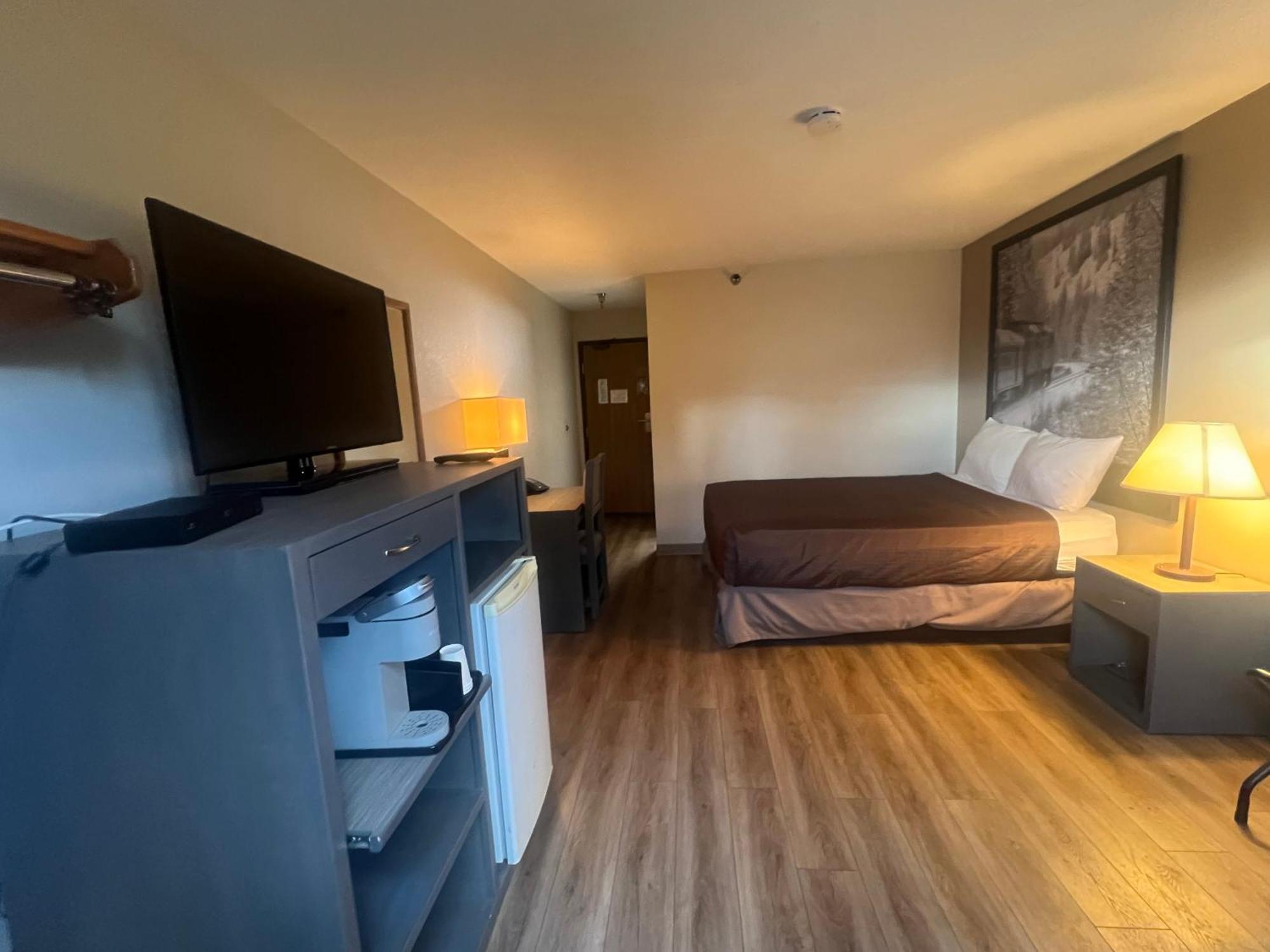 ซูเปอร์ 8 บาย วินด์แฮม ซัลมอน อาร์ม Hotel แซลมอนอาร์ม ภายนอก รูปภาพ