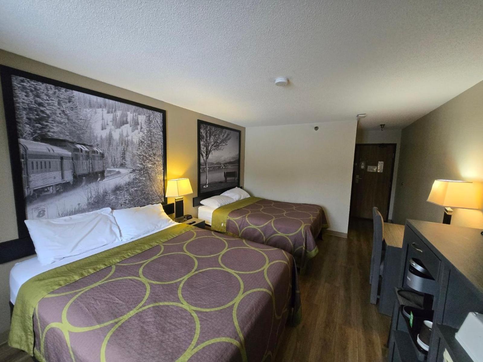 ซูเปอร์ 8 บาย วินด์แฮม ซัลมอน อาร์ม Hotel แซลมอนอาร์ม ภายนอก รูปภาพ