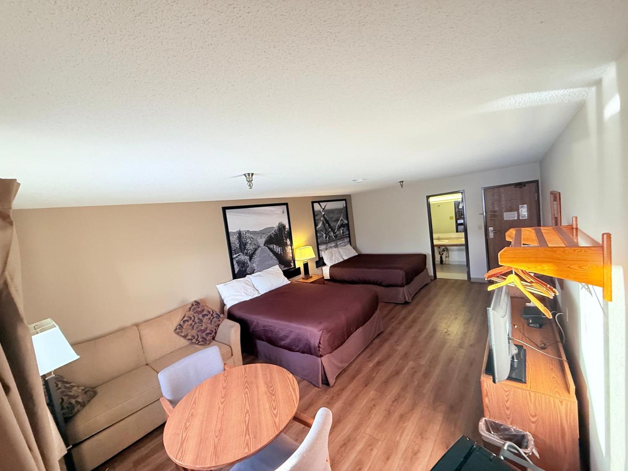 ซูเปอร์ 8 บาย วินด์แฮม ซัลมอน อาร์ม Hotel แซลมอนอาร์ม ภายนอก รูปภาพ
